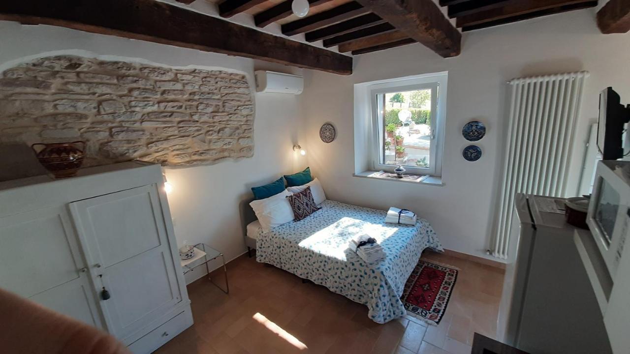 Apartamento Casale Di Nicolo Urbino Exterior foto